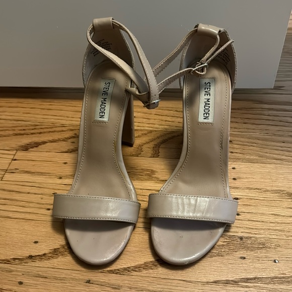Steve Madden Carson Nude Leather Heel - Picture 2 of 3